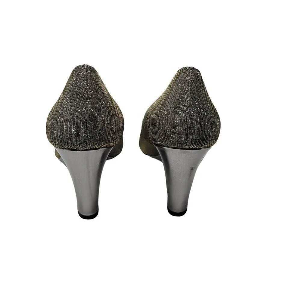 Bandolino Womens BDTufflove Wedge 11 Heel Metallic Silver Sparkle Peep Toe Glam‎